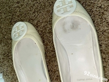 �����ˣ�Ҫ��ʼ�浥Ь�ļ����� TB�İ�ɫС��Ь Ƥ�������ζ