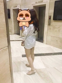 ������Ů�����ݣ��浽�˽��ϵ���˫��Ь�������ζ��