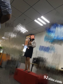 ��������Ů�쵼�ճ�����һ˫�߸�