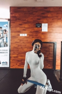 Ʒ��������С���Ľ��µ�С��Ь��һ����ζ��