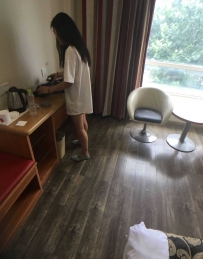 �͹�˾��ŮС���һ�������Ӻ���һ���浽��